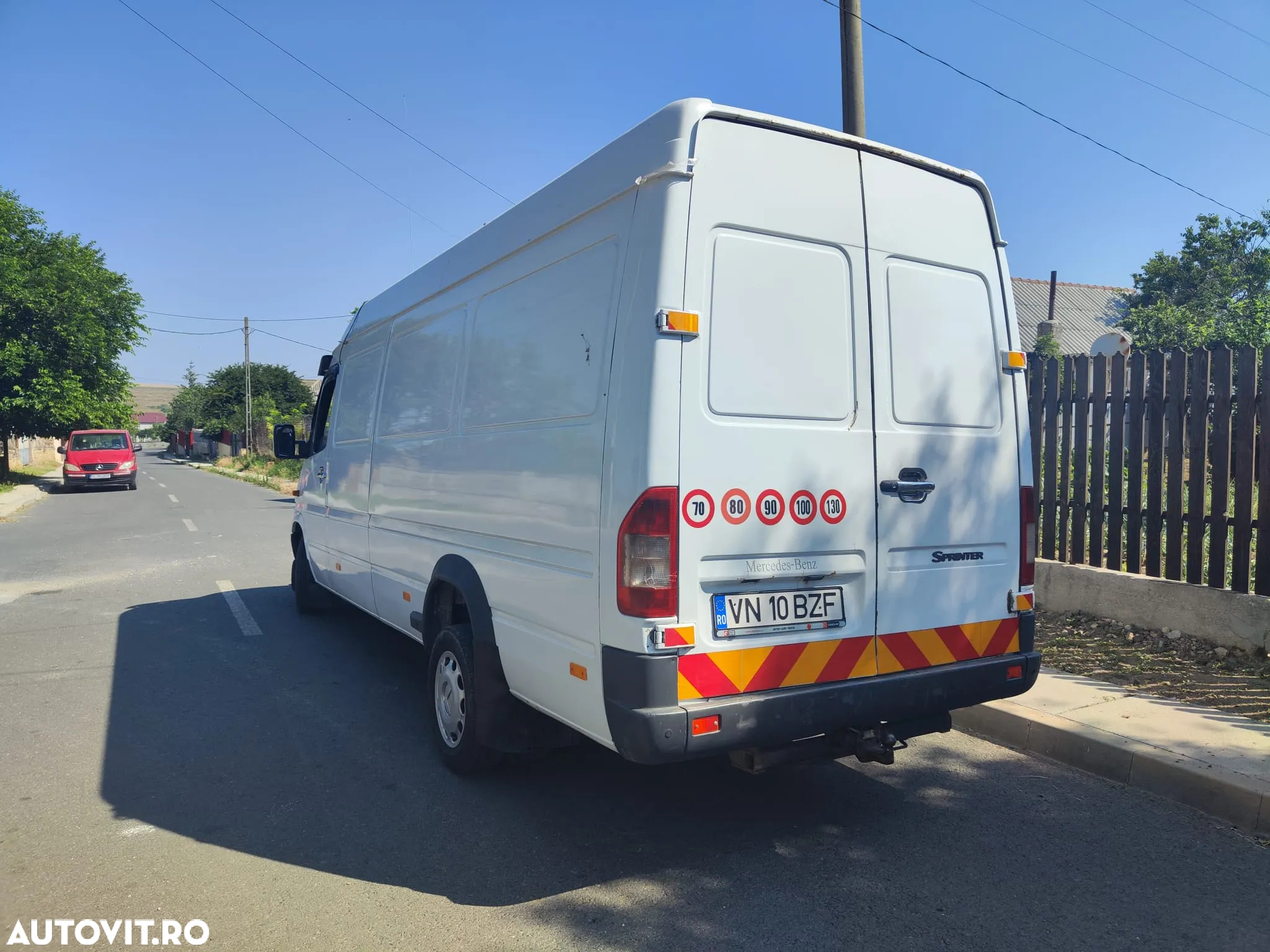 Mercedes-Benz Sprinter - 10