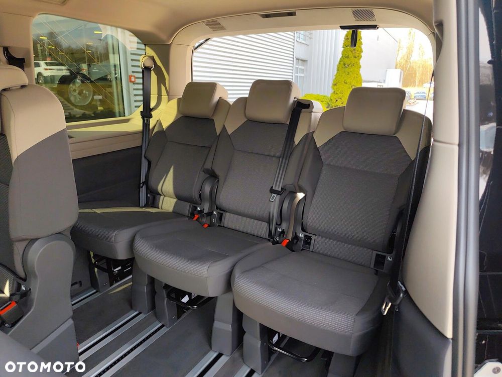 Volkswagen Multivan - 31