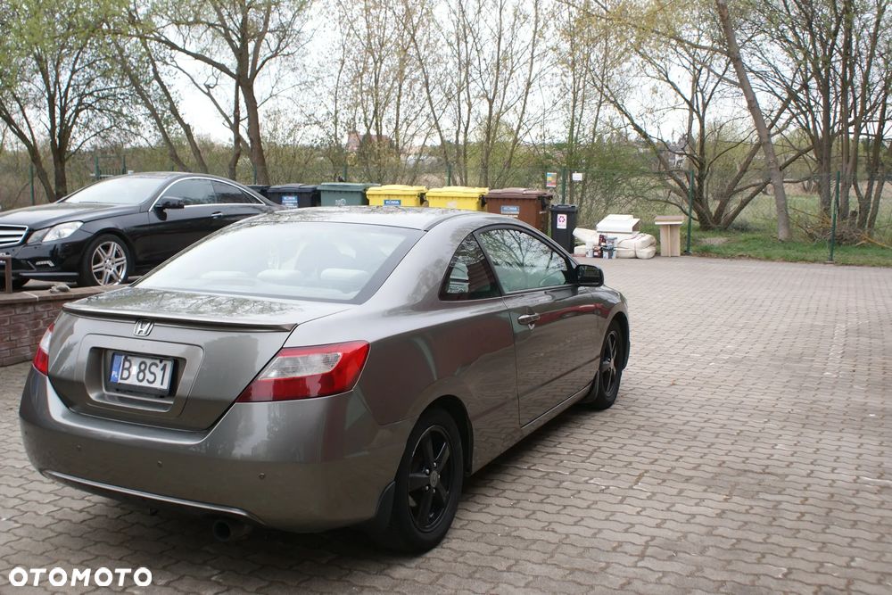 Honda Civic 1.8 LX - 10