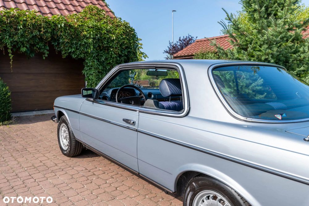 Mercedes-Benz W123 - 6