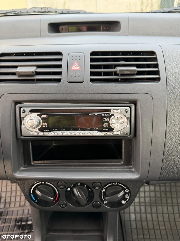 Suzuki Swift - 16