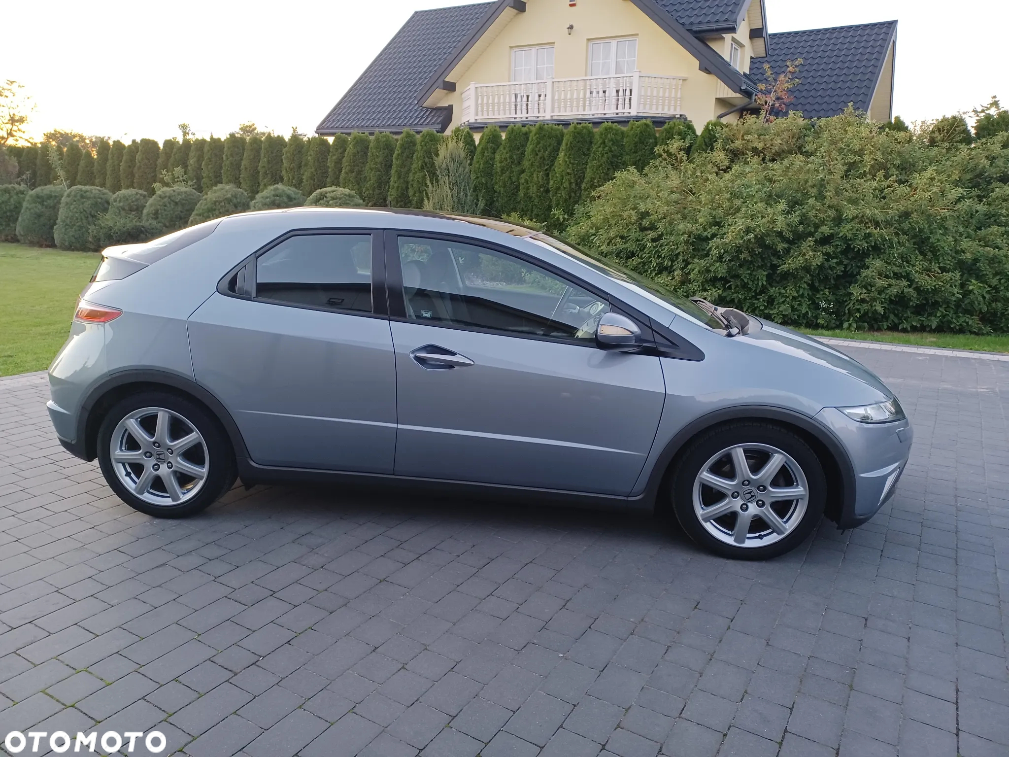 Honda Civic 1.8i-VTEC Automatik Executive - 4