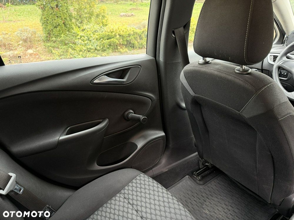 Opel Astra 1.6 CDTI Essentia - 36
