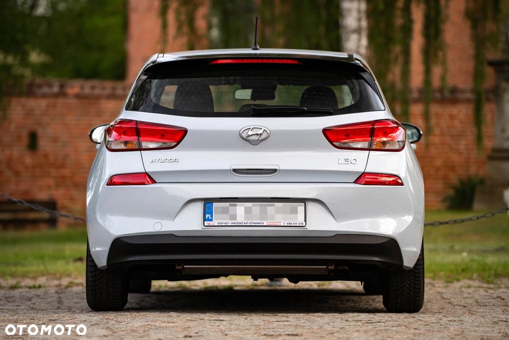Hyundai i30 1.4 Classic + - 8