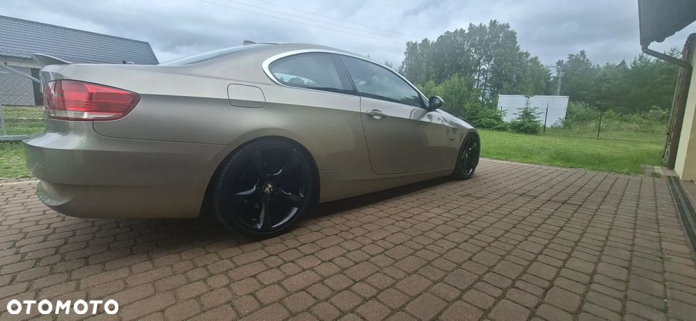 BMW Seria 3 325i - 2