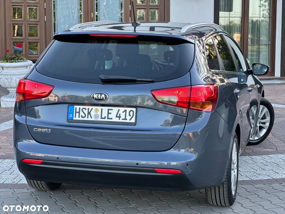 Kia Ceed 1.4 CVVT Dream-Team Edition - 16
