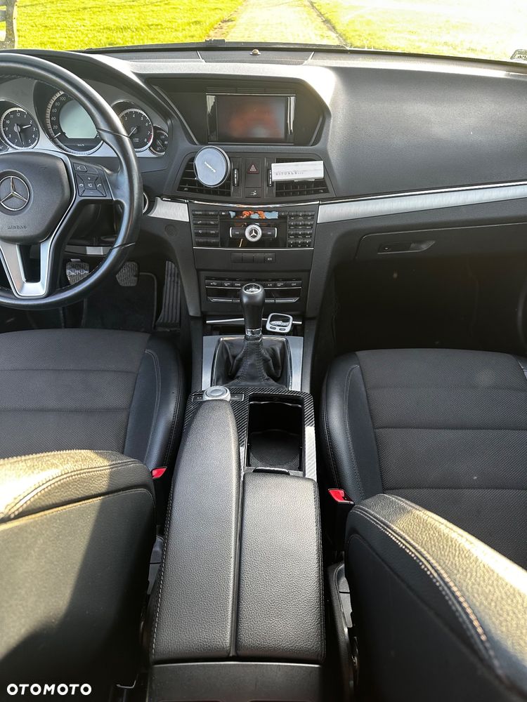 Mercedes-Benz Klasa E 200 CGI BlueEffICIENCY - 13