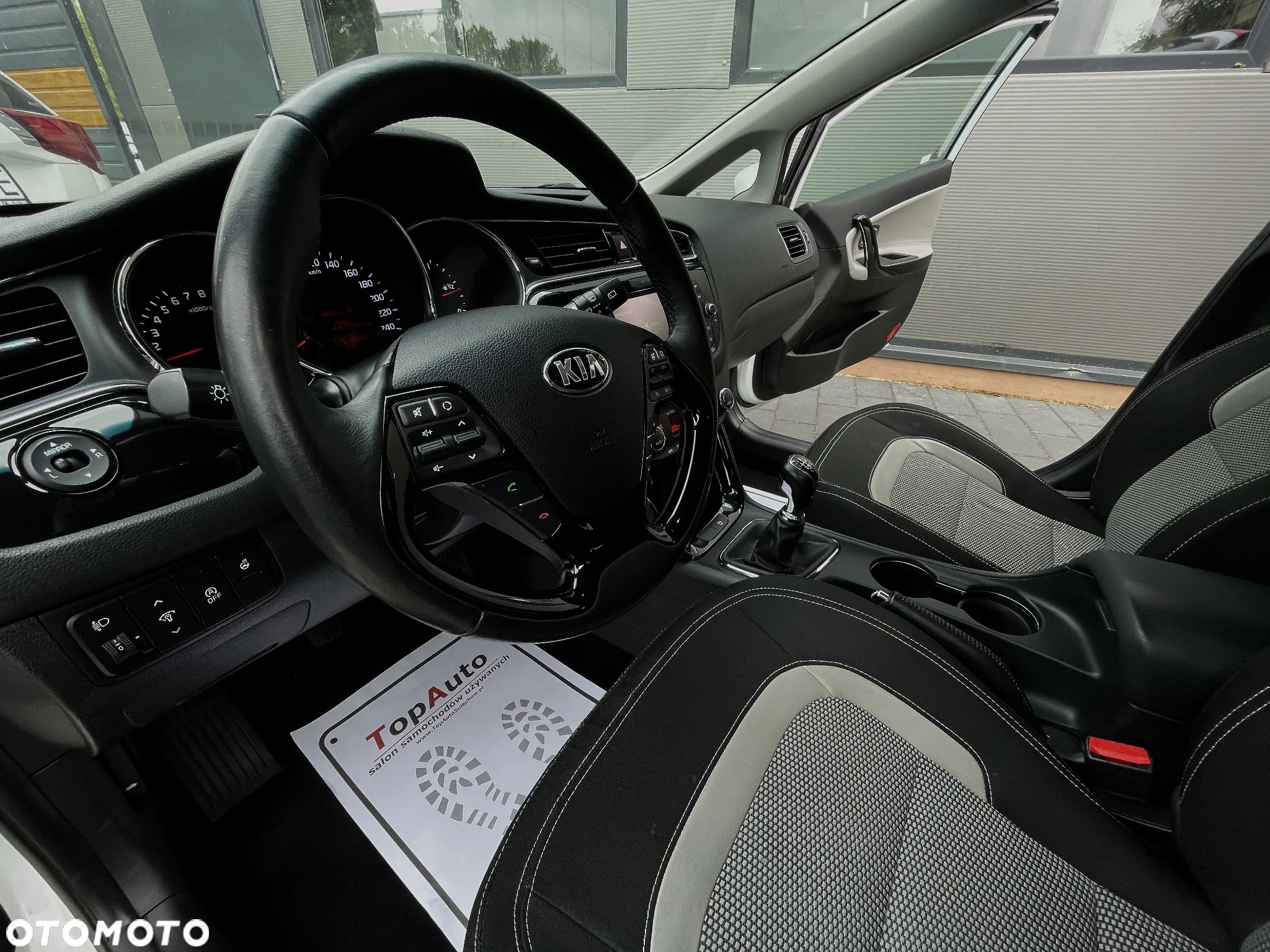 Kia Ceed 1.4 Attract - 18