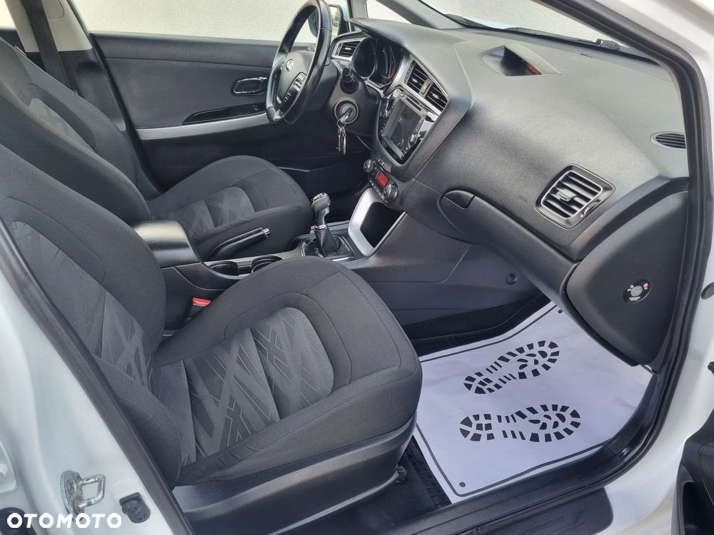 Kia Ceed 1.6 CRDi 128 SW Vision - 10