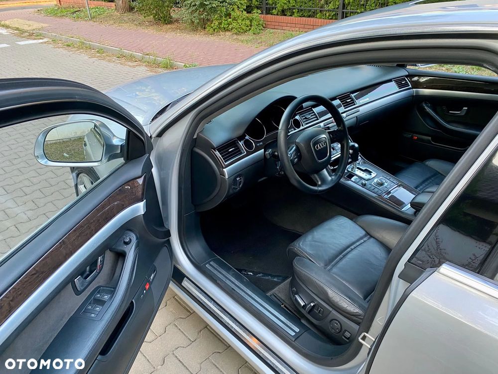 Audi A8 6.0 W12 Quattro - 16