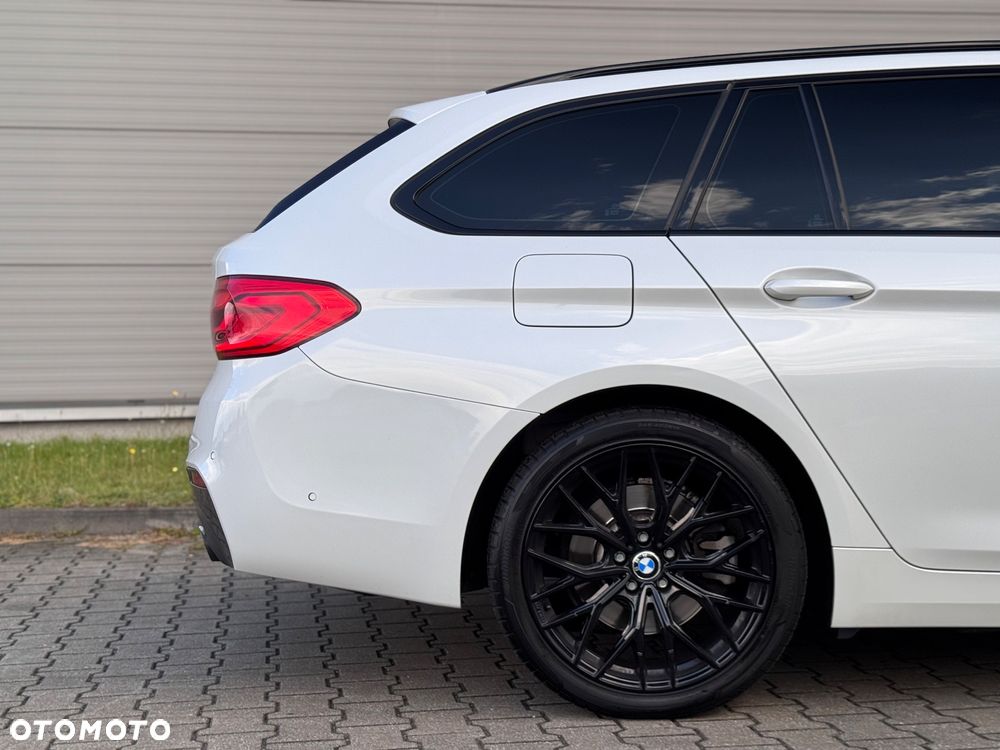 BMW Seria 5 520d Touring M Sport Edition - 21