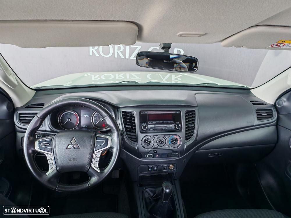 Mitsubishi L200 2.4 DI-D CE 4WD 3L - 12