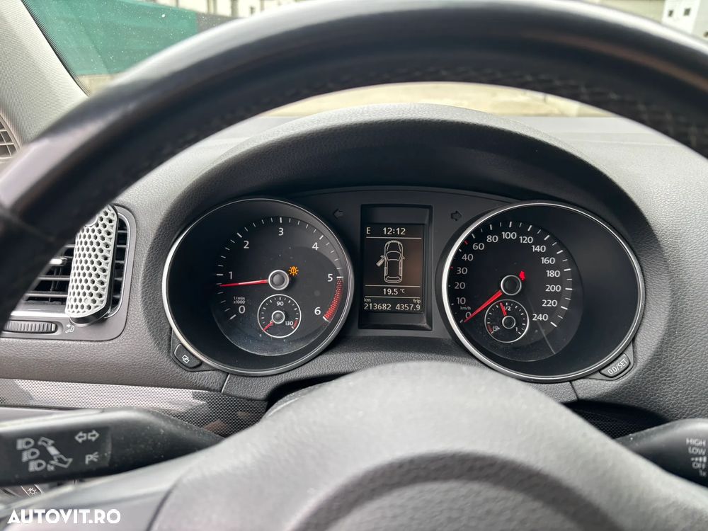 Volkswagen Golf 1.6 TDI DPF BlueMotion Technology MATCH - 6