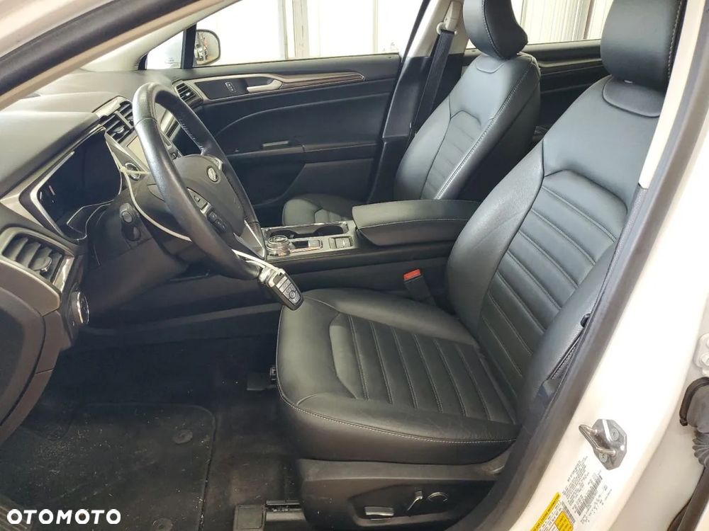 Ford Mondeo - 8