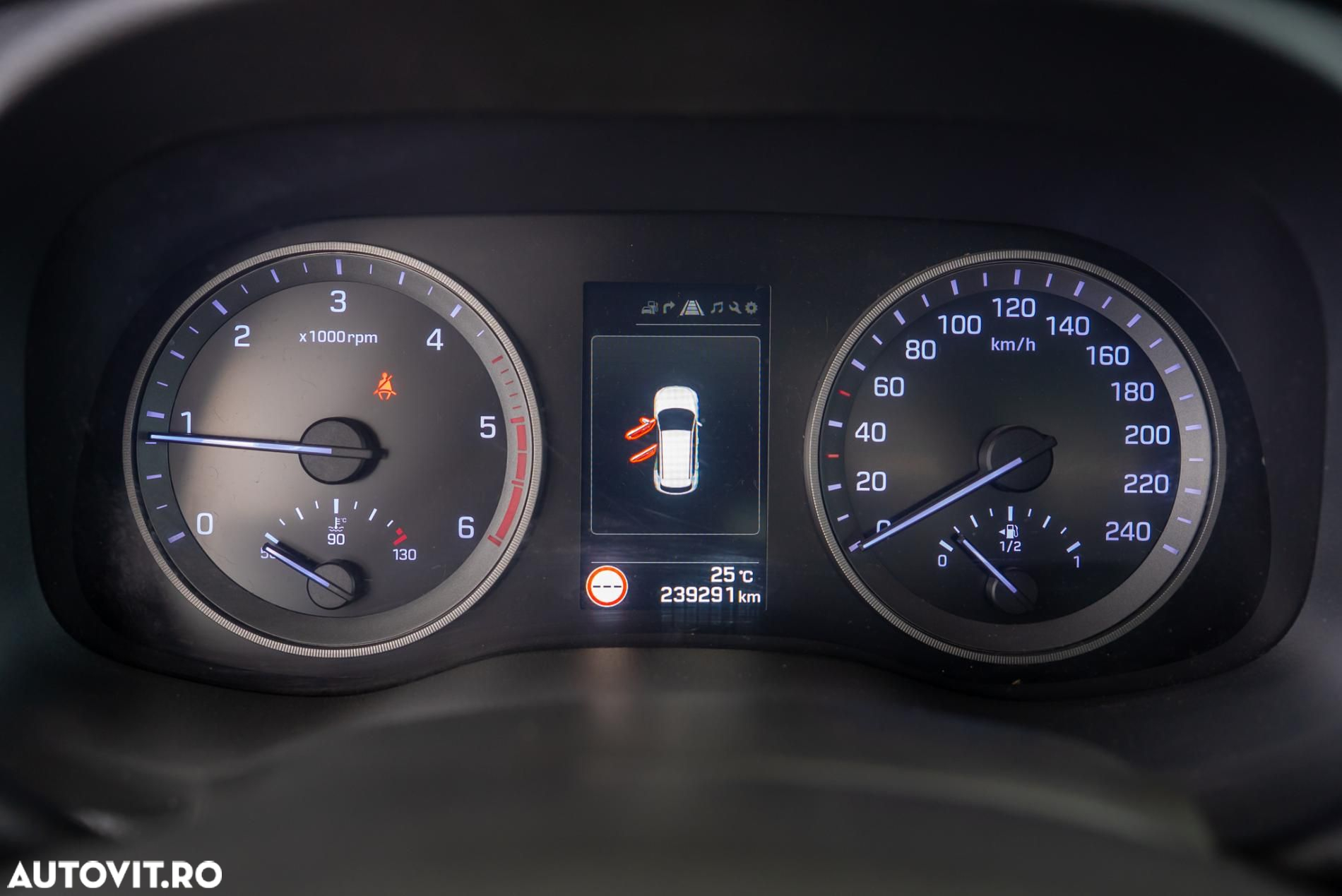 Hyundai Tucson blue 1.7 CRDi 2WD Style - 15