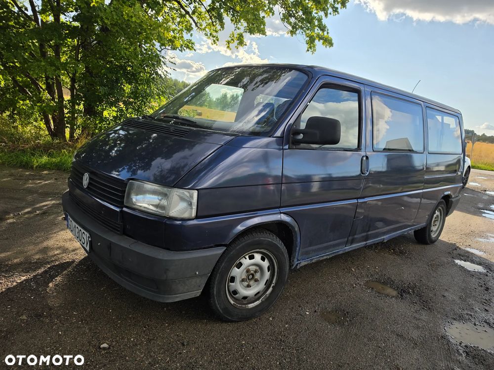 Volkswagen Transporter - 1