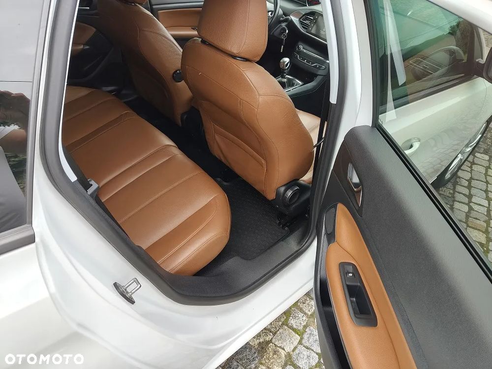 Peugeot 308 BlueHDi FAP 120 Stop&Start Active - 9