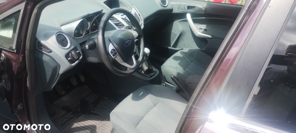 Ford Fiesta - 5