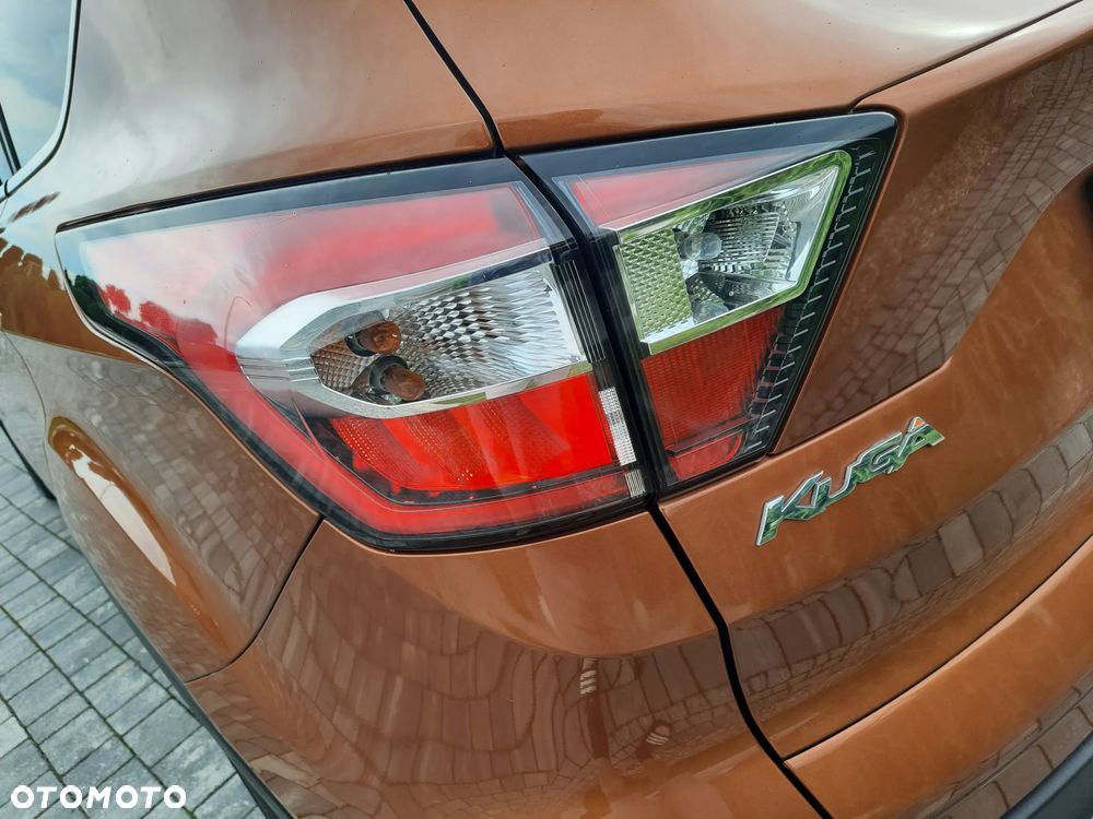 Ford Kuga 2.0 TDCi 2x4 Business Edition - 28