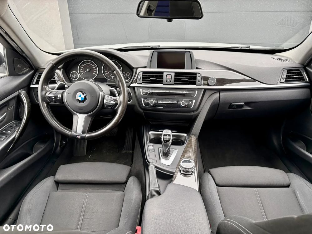 BMW Seria 3 335d xDrive Sport-Aut Sport Line - 20