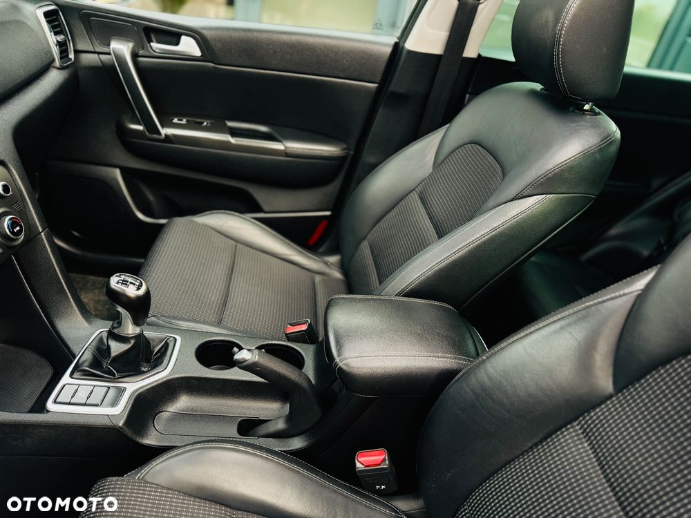 Kia Sportage 1.7 CRDI 2WD ISG Dream-Team Edition - 11