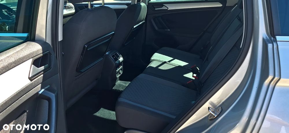 Volkswagen Tiguan - 16