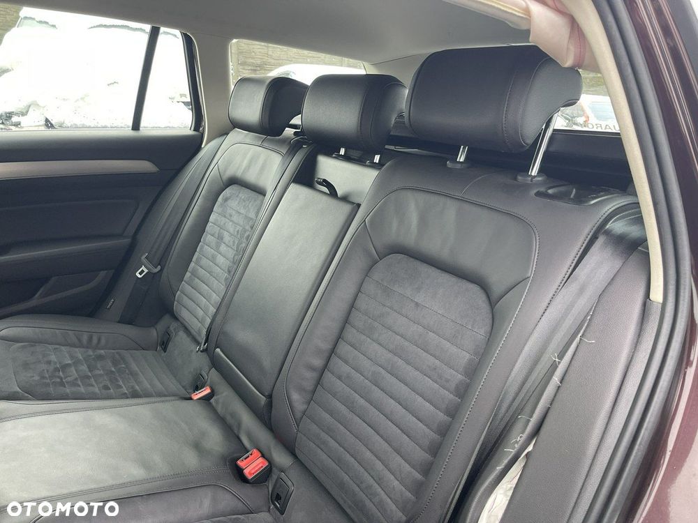 Volkswagen Passat - 9