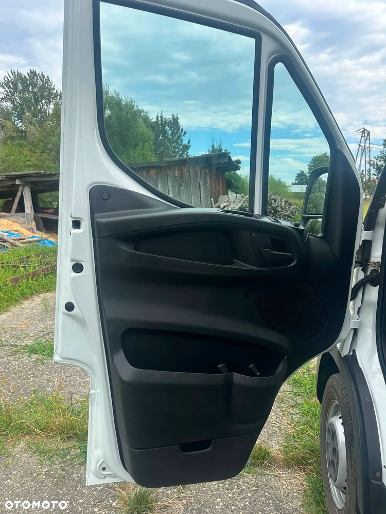 Iveco Daily 35S17 3.0 diesel KONTENER-CHŁODNIA THERMO KING, 170kM, 2016 rok, WEBASTO, KLIMA, ORGINALNY PRZEBIEG! - 33