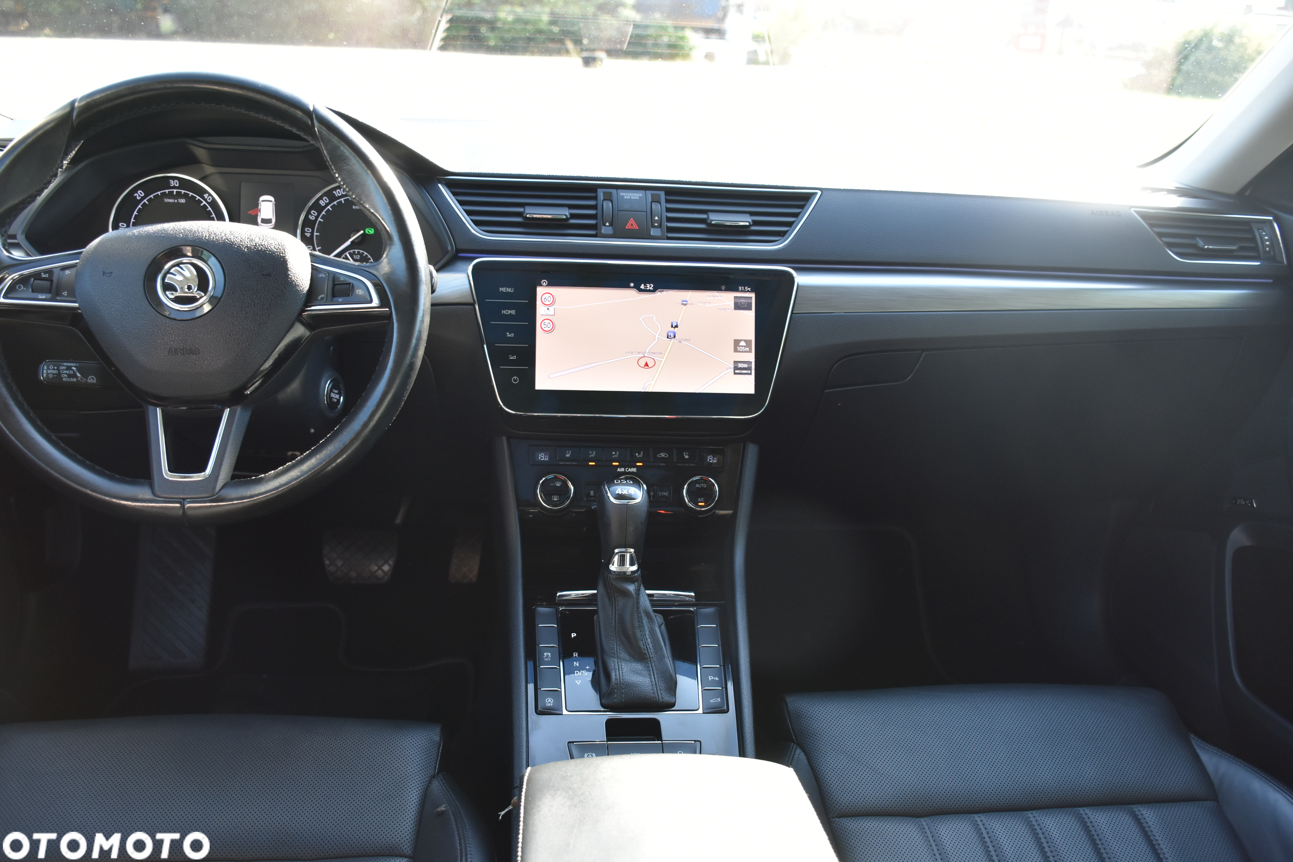 Skoda Superb 2.0 TDI 4x4 DSG Premium Edition - 11