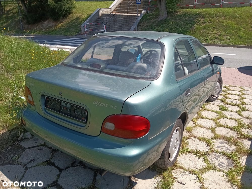 Hyundai Accent 1.3 GLS - 4