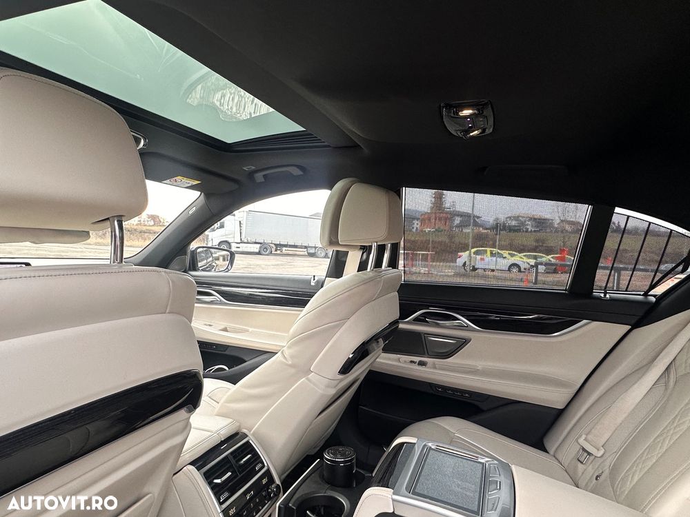 BMW Seria 7 740d xDrive MHEV - 10