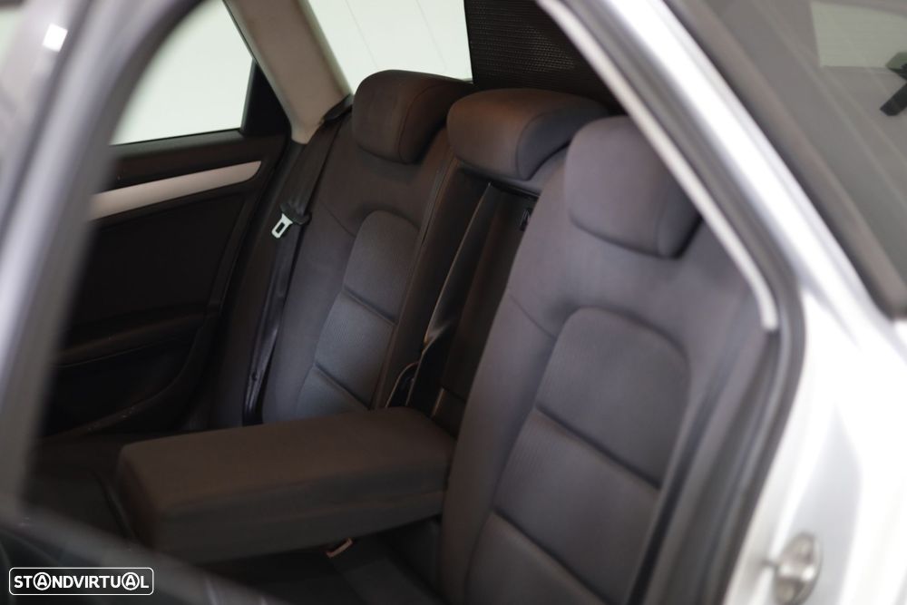 Audi A4 Avant 2.0 TDI - 20