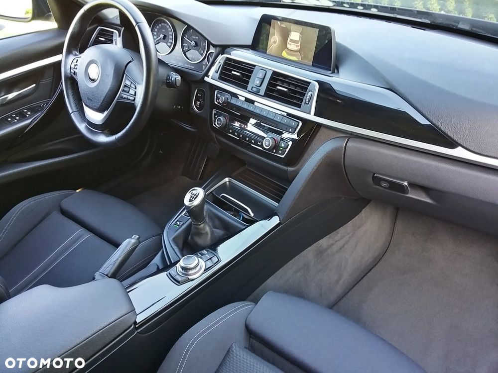 BMW Seria 3 320d Efficient Dynamics Sport Line shadow - 17