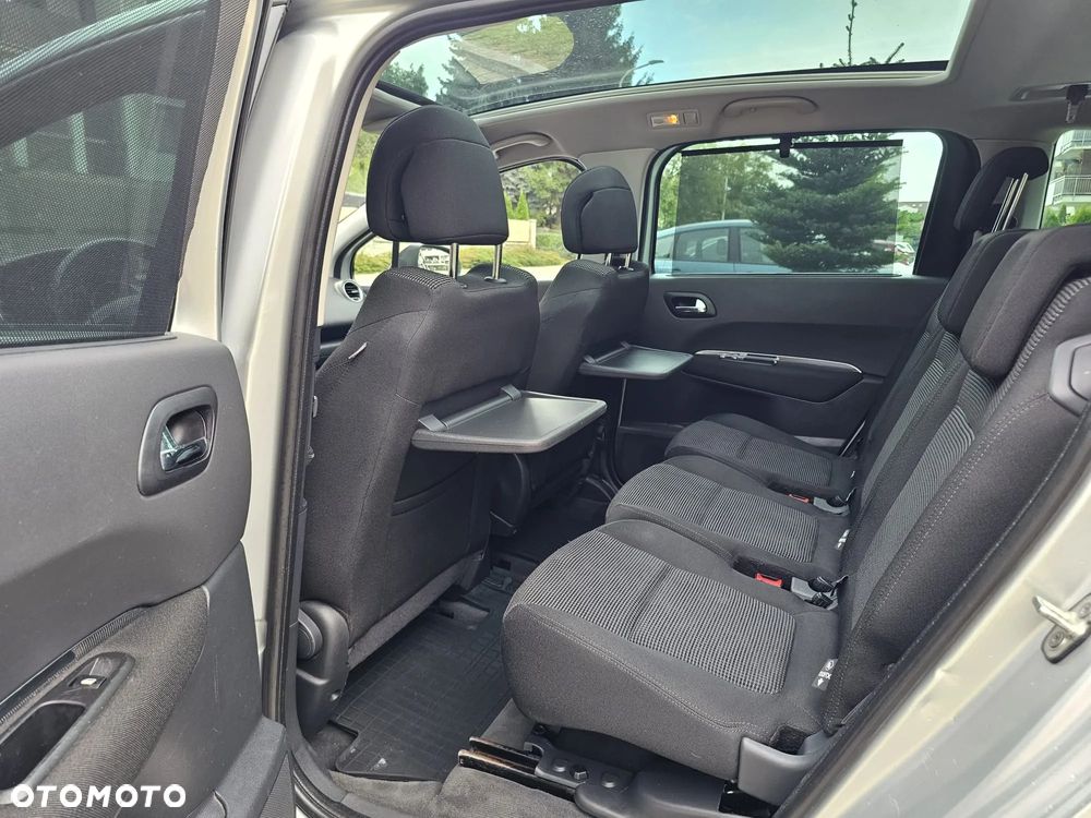 Peugeot 5008 - 16