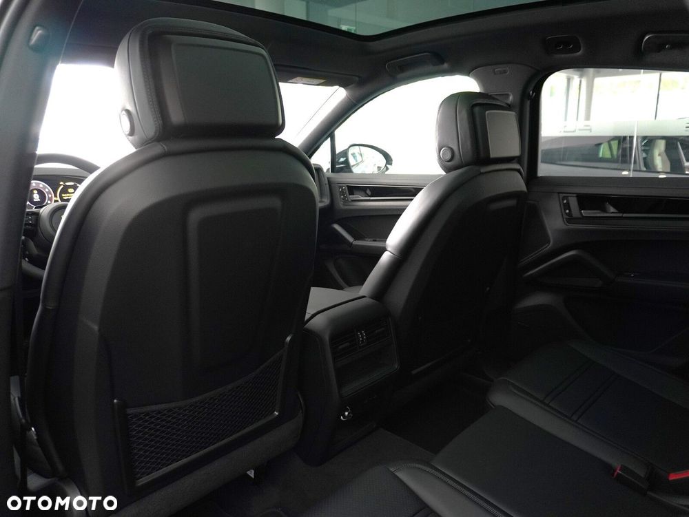 Porsche Cayenne Black Edition - 33