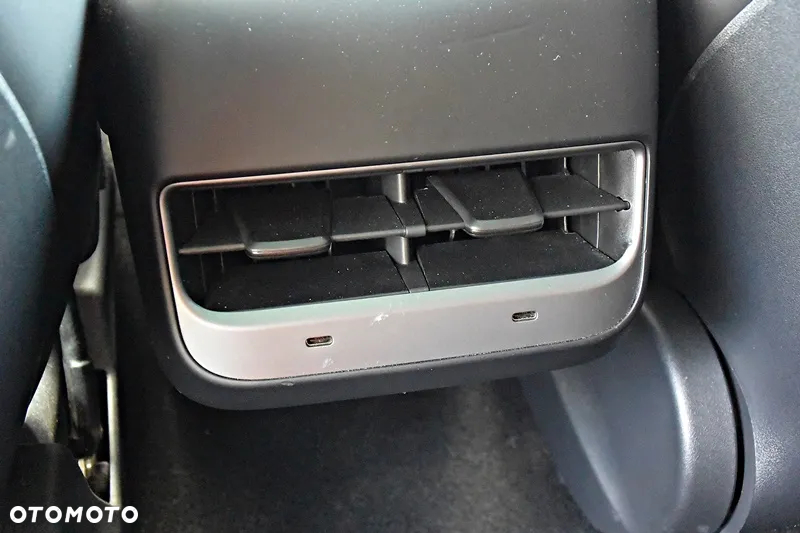 Tesla Model 3 Langstreckenbatterie Allradantrieb Dual Motor - 28