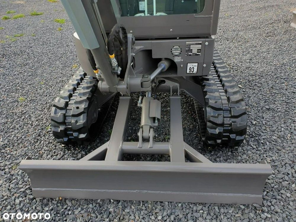 Volvo ECR25D NOWA DOSTĘPNA OD RĘKI, SZYBKOZŁĄCZE, DŁUGIE RAMIĘ, OBRÓT W OBRYSIE - 22