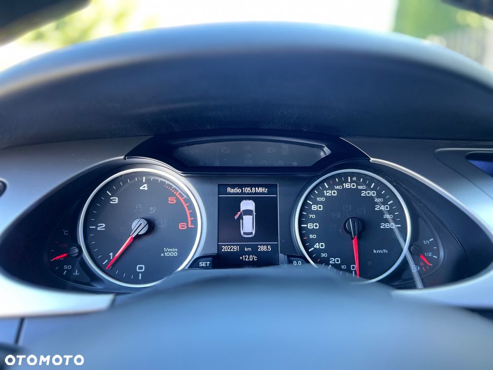 Audi A4 Avant 2.0 TDI DPF Attraction - 28