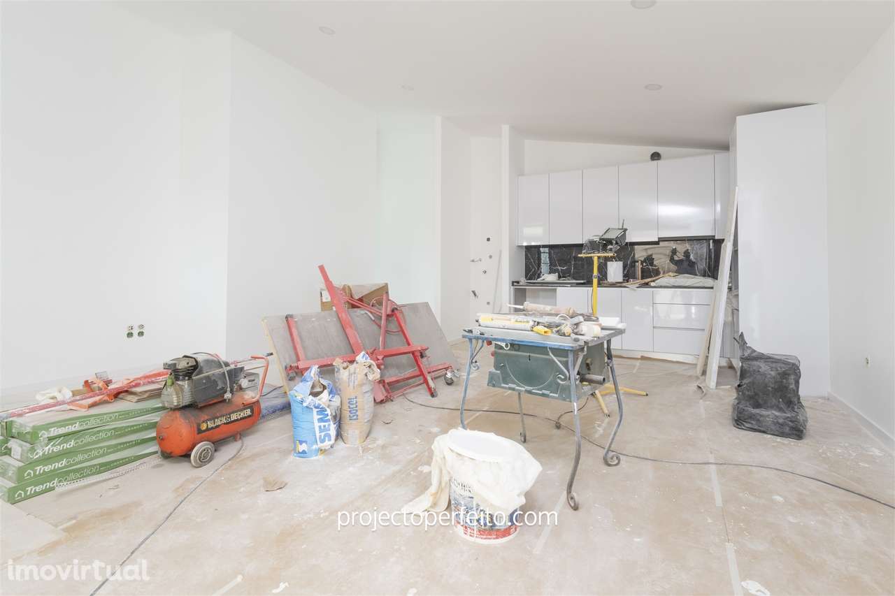 Andar Moradia T2 Venda em Rio Meão,Santa Maria da Feira - Grande imagem: 2/12