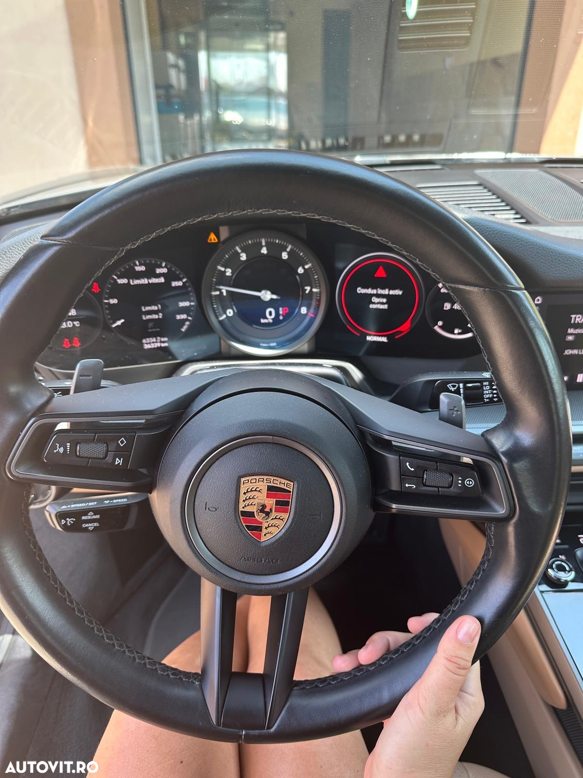 Porsche 911 Carrera 4S - 5