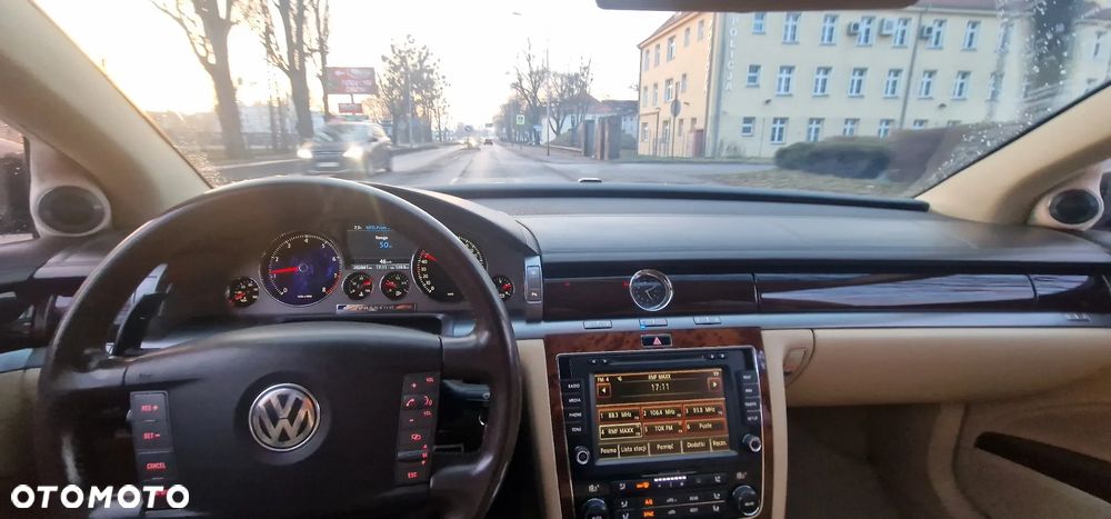 Volkswagen Phaeton 4.2 V8 4Mot (5 os.) - 9