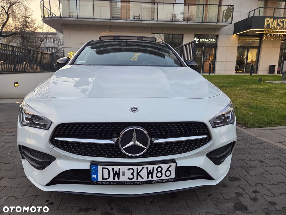 Mercedes-Benz CLA 220 4-Matic AMG Line 7G-DCT - 11