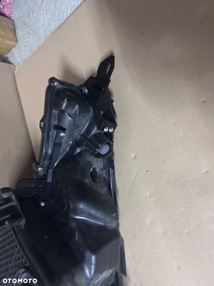 LAMPA PRAWA TOYOTA CHR 16-20 FULL LED PRZÓD PRZEDNIA - 11