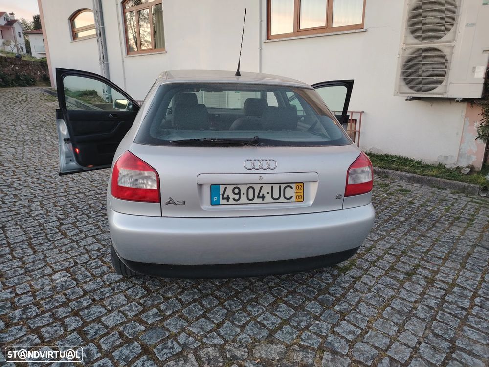 Audi A3 1.6 Ambiente - 2