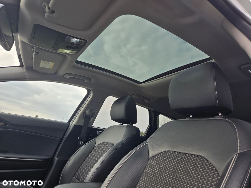 Kia Ceed 1.6 GDI PHEV L DCT - 19