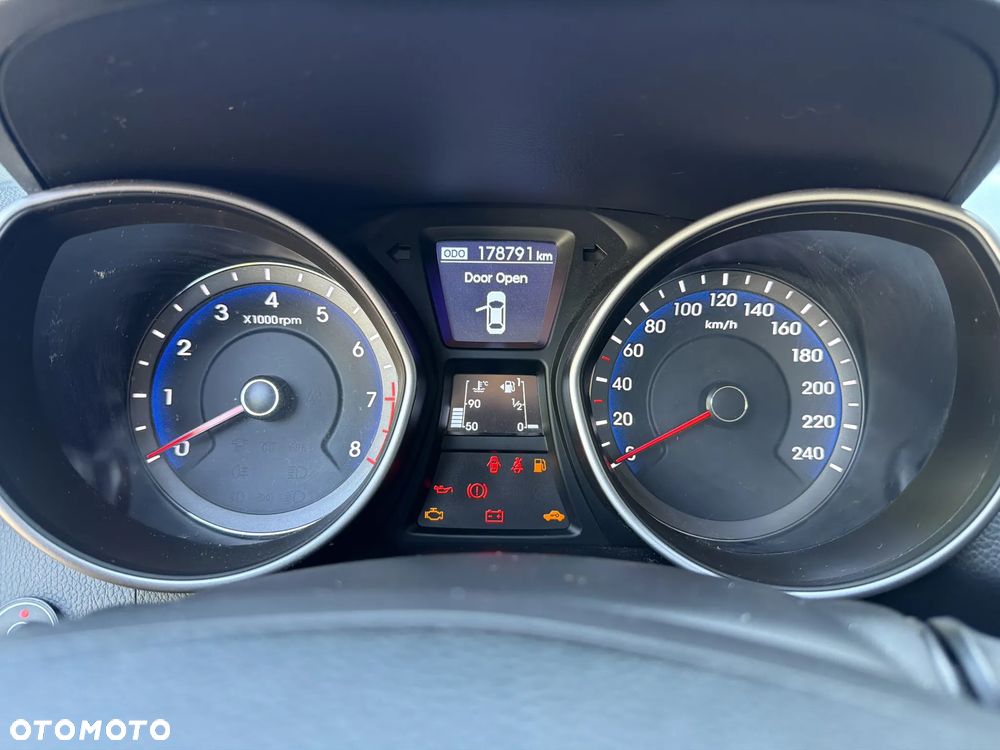 Hyundai i30 1.4 Classic + - 16