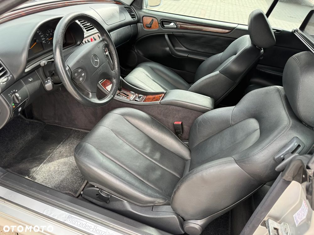 Mercedes-Benz CLK - 15