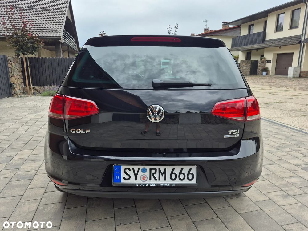 Volkswagen Golf - 11