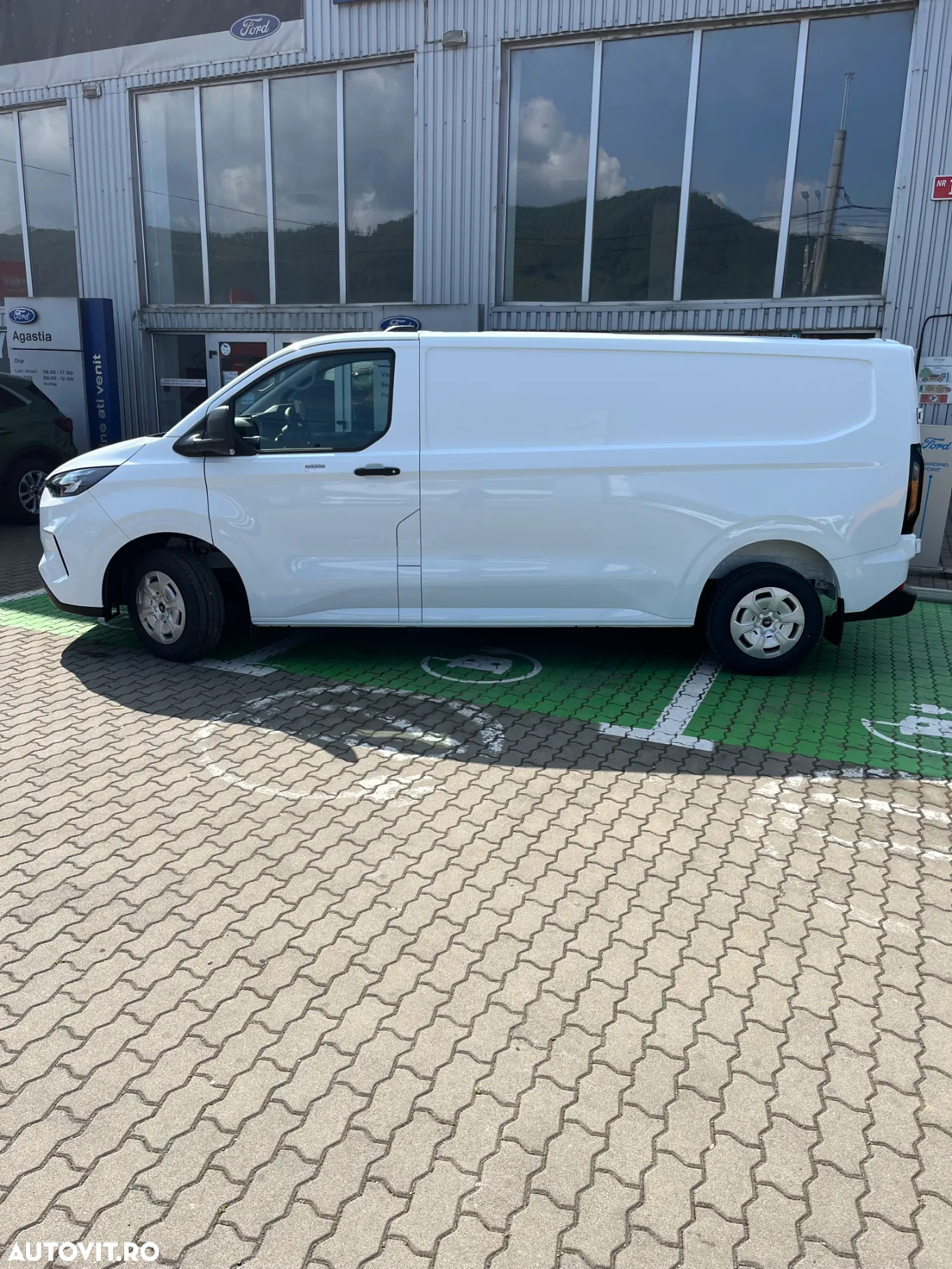 Ford TRANSIT CUSTOM VAN - 3