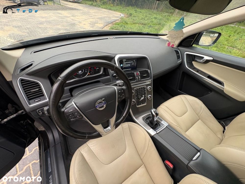 Volvo XC 60 D3 Momentum - 19